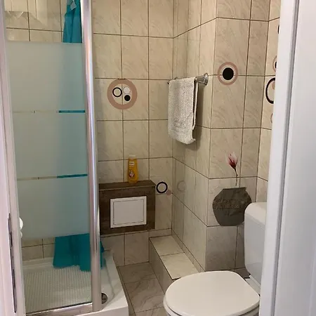 Eva Twin * בוקרשט